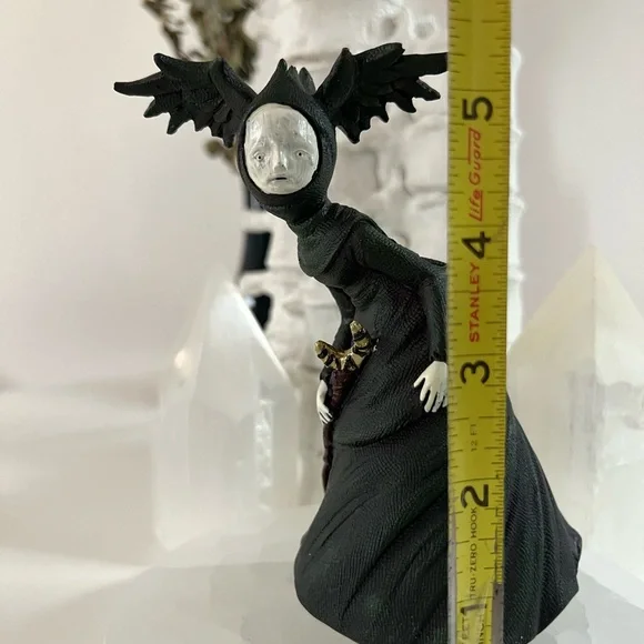 Halloween Witch Figurine Resin Statue - Picture 5 of 5
